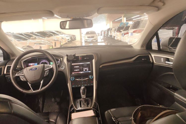 Used Ford Mondeo 2013 2.0L GTDi 200 Luxury Model
