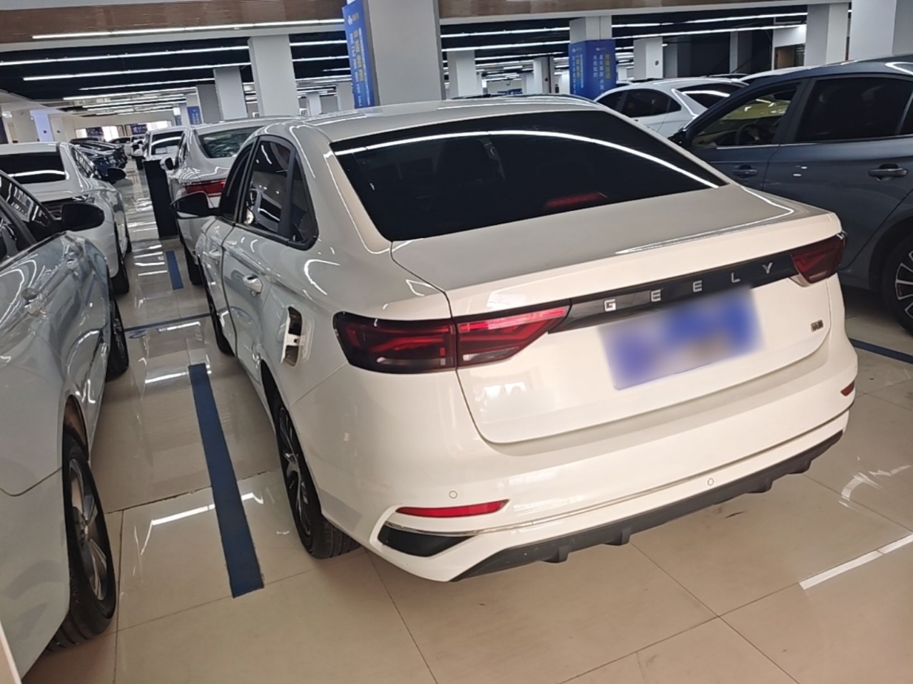 Geely Auto Emgrand 2023 4th Generation Champion Edition 1.5L CVT Luxury Model — снимка 4