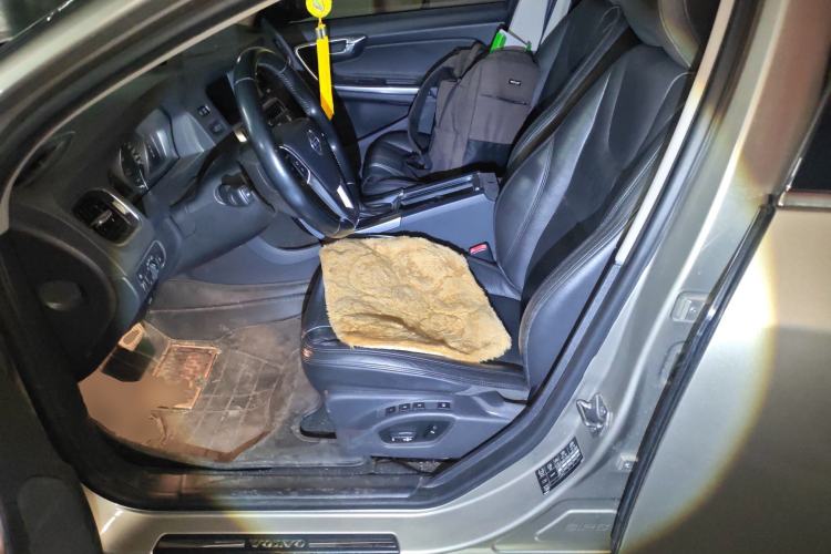 Used Volvo S60 2014 T5 Zhiyi Edition