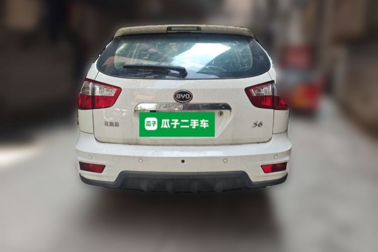 Used BYD S6 2013 Jingyue Edition 2.0L Manual Luxury Model 5 Seats Rear