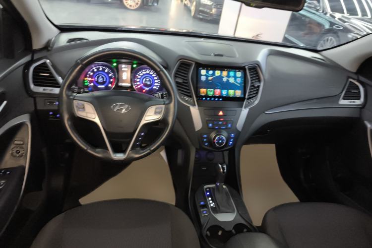 Used Hyundai Santa Fe 2013 2.4L Automatic 4x4 Comfort Edition
