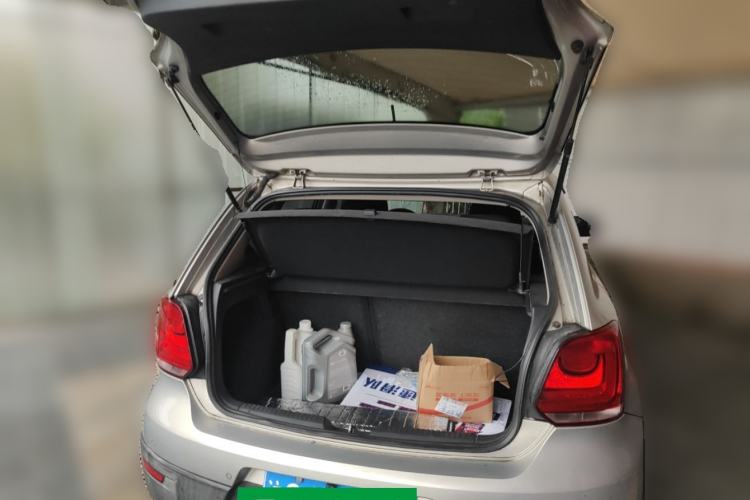 Used Volkswagen Polo 2012 1.6L Cross Polo Automatic Transmission Trunk