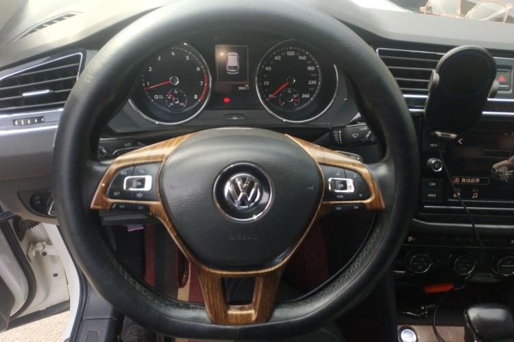 Used Volkswagen Tiguan L 2019 330TSI Automatic Two-Wheel Drive Panoramic Comfort Edition China VI Standard