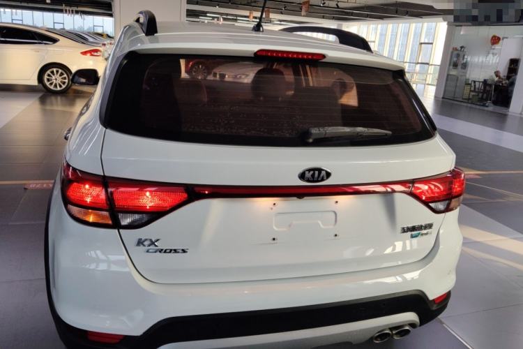 Used Kia KX Cross 2017 1.4L AT GLS
