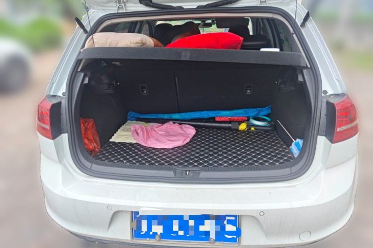 Used Volkswagen Golf 2016 230TSI Automatic Luxury Version Trunk