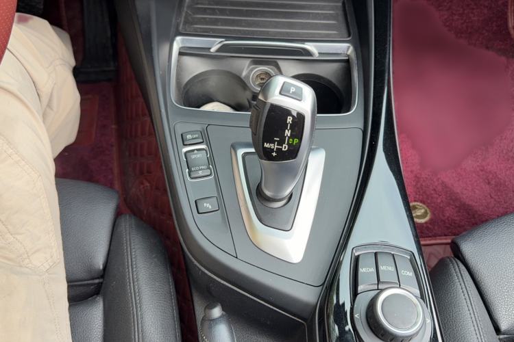 Used BMW 2 Series 2019 225i Convertible Coupe Sports Design Package Gear Lever