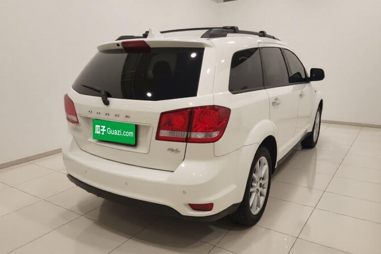 Used Dodge Journey 2013 2.4L Two-Wheel Drive Luxury Version Exterior 5