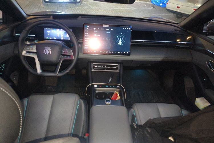 Used BYD Qin L 2025 EV 545KM Cloud Suspension Edition Center Console