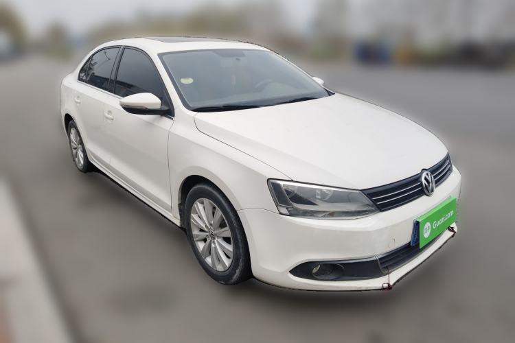 Used Volkswagen Sagitar 2014 1.6L Automatic Comfort Model Front Right 45 Deg