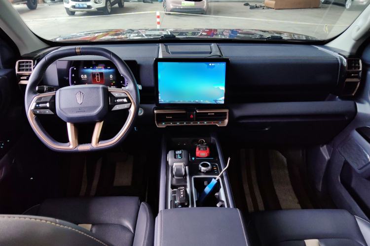 Used JMC DaDao 2023 Chasing Light 2.3T Diesel Automatic 4x4 Standard-Wheel Enjoyment Model
