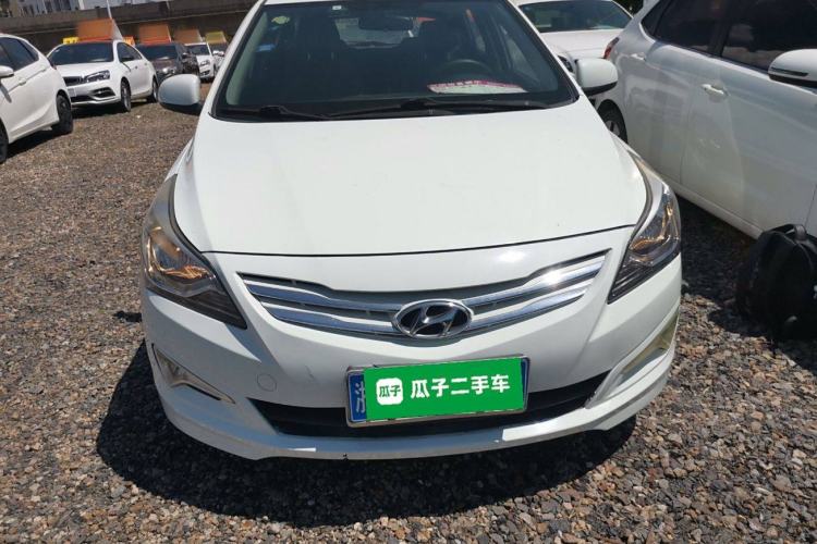 Used Hyundai Verna Ray 2014 1.4L Automatic GLX
