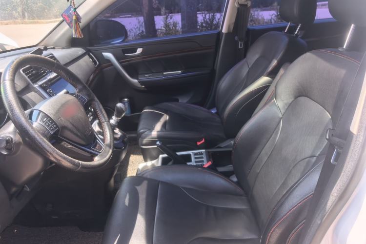 Used Haval H6 2014 Sport Version 1.5T Manual Two-Wheel Drive Elite Edition Left Front Seat