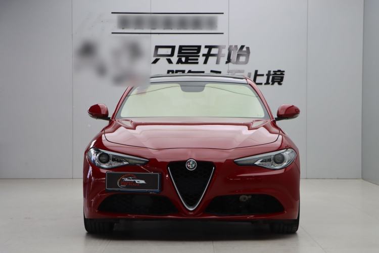 Used Alfa Romeo Giulia 2017 2.0T 200HP Luxury Edition