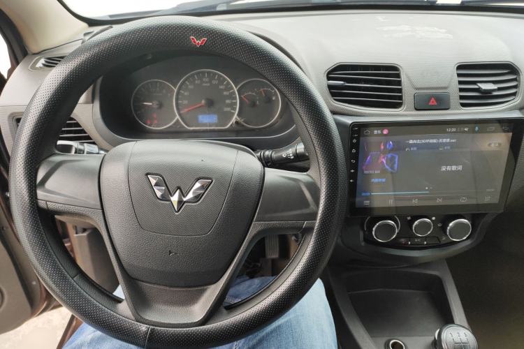 Used Wuling Hongguang 2014 1.5L S Standard Version