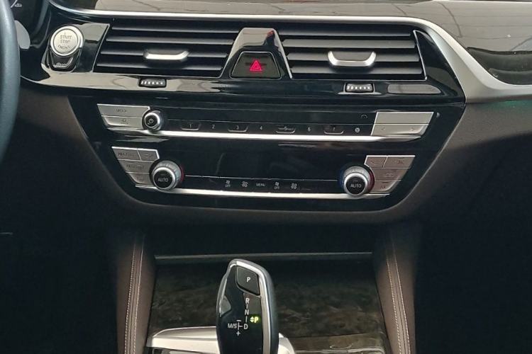 Used BMW 5 Series 2021 525Li Luxury Package