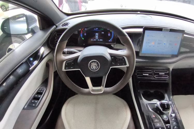 Used BYD Qin PLUS 2024 HONOR Edition DM-i 55KM Leading Model
