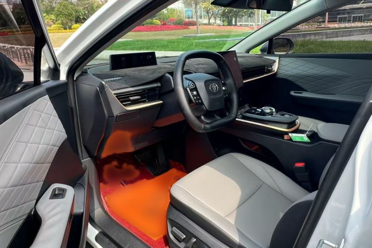 Used Toyota bZ3 2024 517 km Elite PRO Interior 4