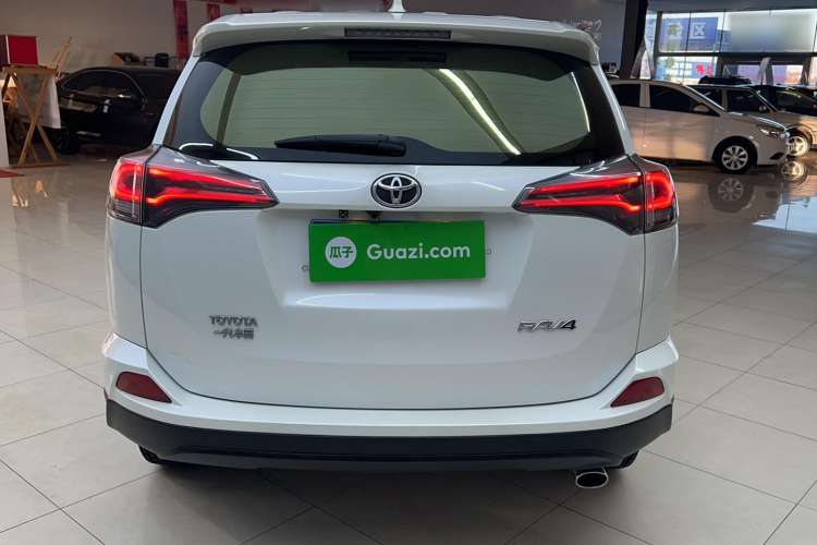 Used Toyota RAV4 2019 2.0L CVT Two-Wheel Drive Pioneer Edition China V Standard
