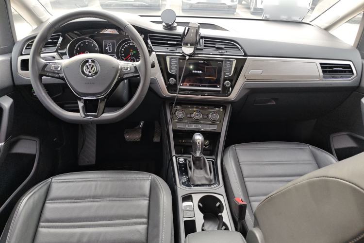 Used Volkswagen Touran 2018 Volkswagen Touran L 280TSI DSG Boundary Edition 7 Seats China VI Standard