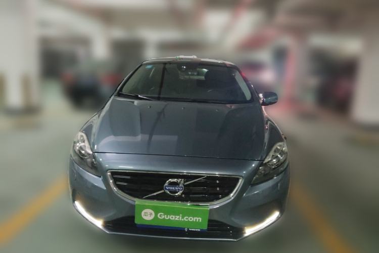 Used Volvo V40 2014 2.0T Zhiya Edition
