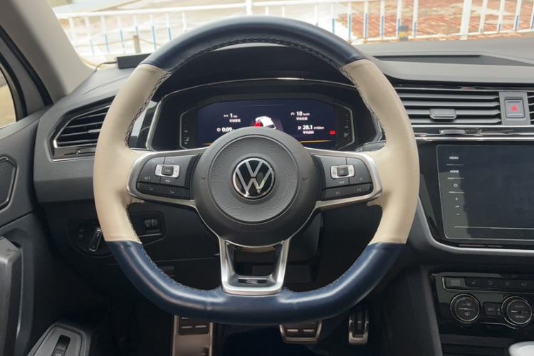 Used Volkswagen Tiguan L 2021 330TSI Automatic Two-Wheel Drive R-Line Enhanced Edition
