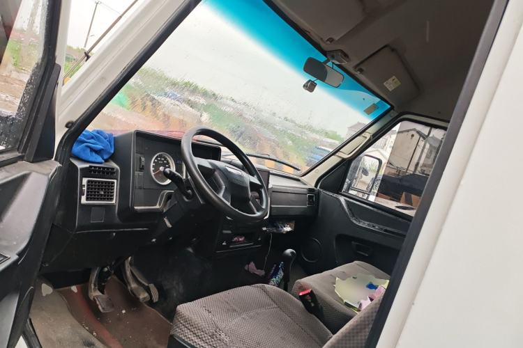 Used Iveco Daily 2017 2.5T A35 Low-Roof 5-7 Seater Passenger Van 47Z5