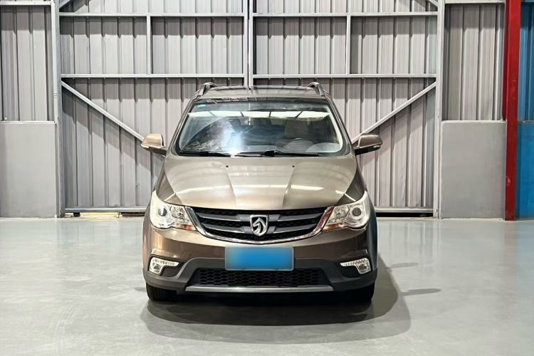 Used Baojun 730 2014 1.5L Manual Luxury Navigation ESP Version 7 Seats
