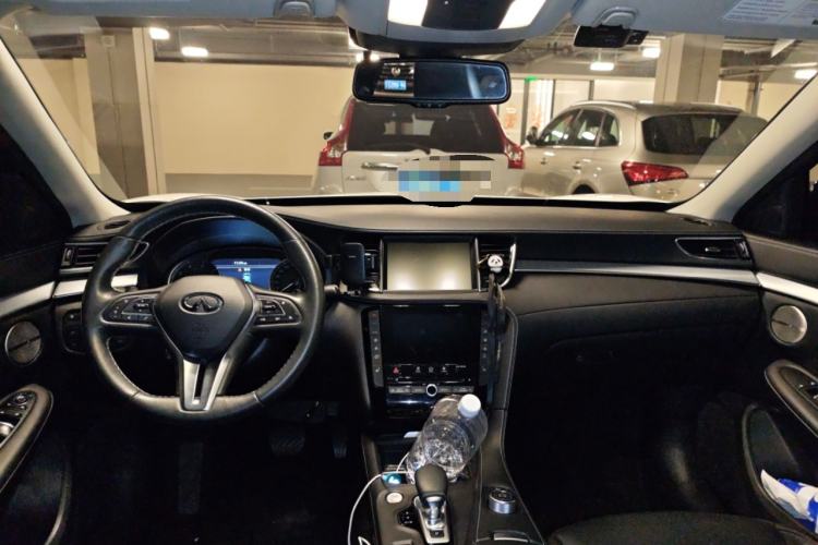 Used Infiniti QX50 2018 2.0T Four-Wheel Drive Smart Edition Center Console