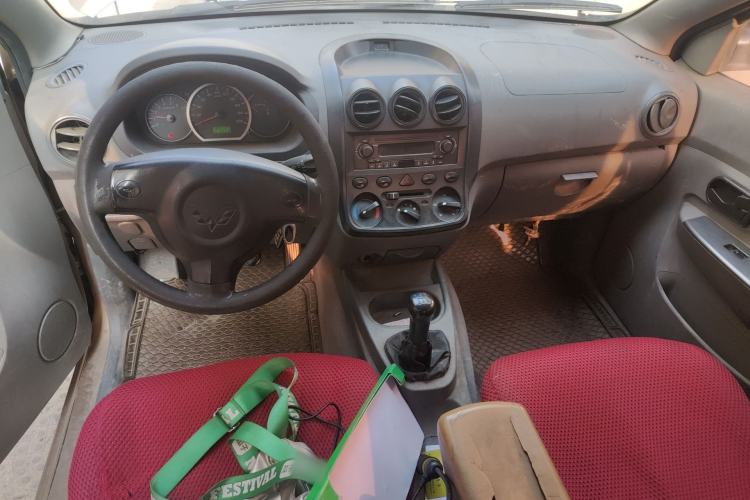 Used Wuling Hongguang 2013 1.5L Base Version
