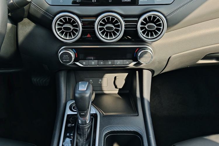 Used Nissan Sylphy 2023 1.6L CVT Smart Drive Version Interior 3