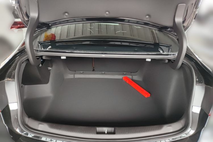 Used Buick Regal 2024 28T Luxury Edition Trunk