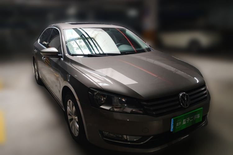 Used Volkswagen Passat 2014 1.8TSI DSG Prestige Edition Front Right 45 Deg