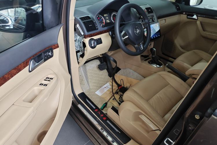 Used Volkswagen Touran 2013 1.4T DSG Comfort Edition 5-Seater