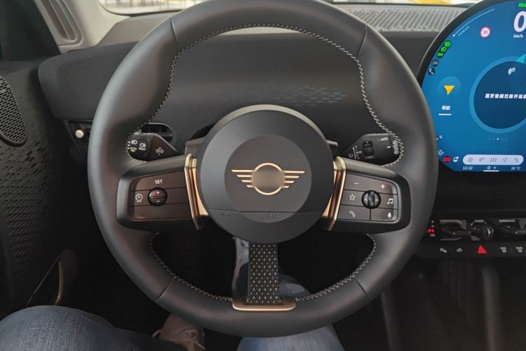 Used MINI Electric MINI COOPER 2024 452km COOPER SE Artist
