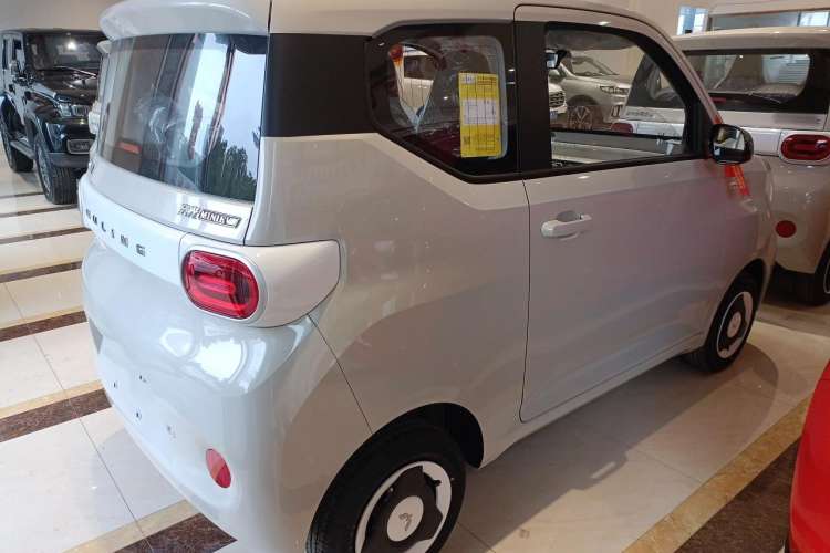 Used Wuling Hongguang MINIEV 2024 3rd Generation 215km Youth Edition