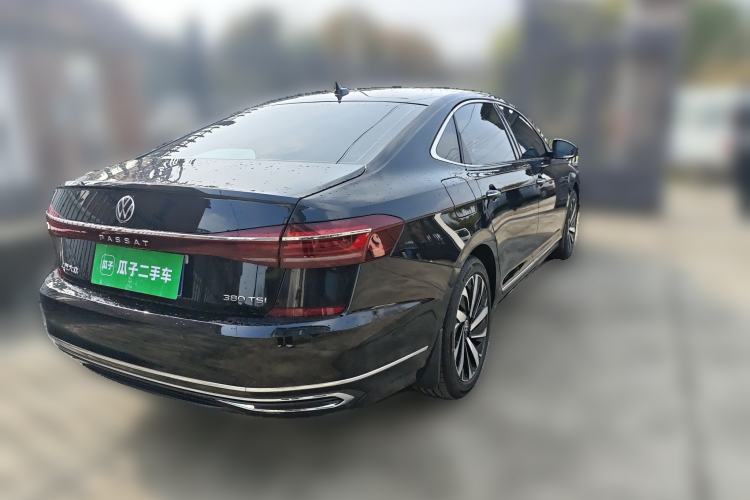 Used Volkswagen Passat 2025 Outstanding Model 380TSI Dragon Glory Edition
