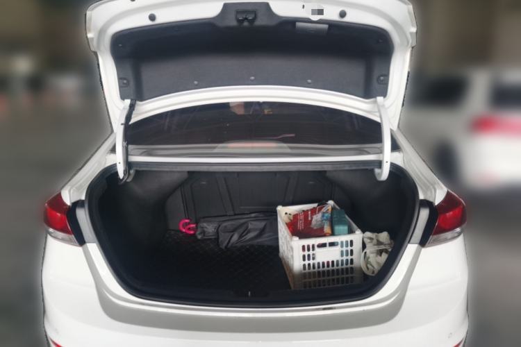 Used Hyundai Elantra (6th Generation / Lingdong) 2016 1.6L Automatic ZhiXuan – Elite Version
