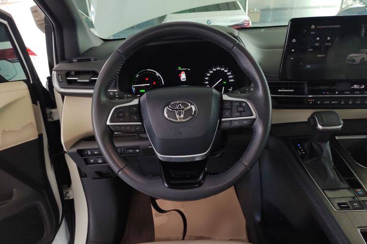 Used Toyota SIENNA 2024 2.5L Hybrid Prestige Deluxe Edition