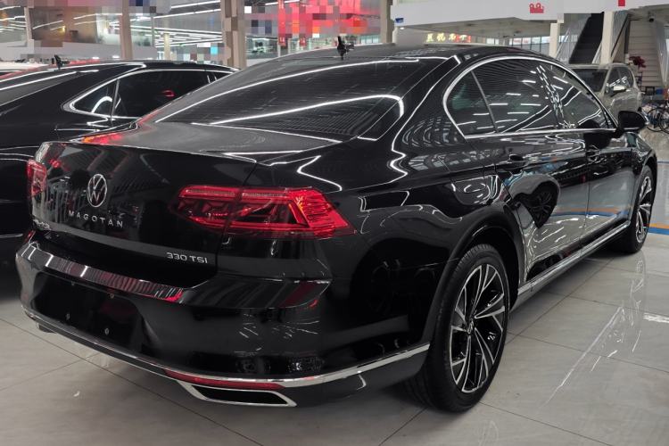 Used Volkswagen Magotan 2020 330TSI DSG Luxury Edition Rear Right 45 Deg