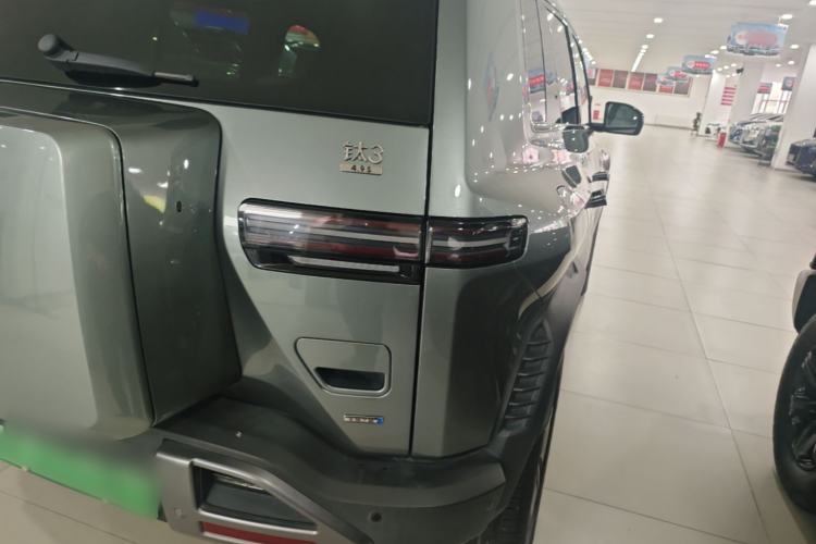 Used Formula Leopard Titanium 3 2025 501KM All-Wheel Drive Intelligent Driving Ultra Version

