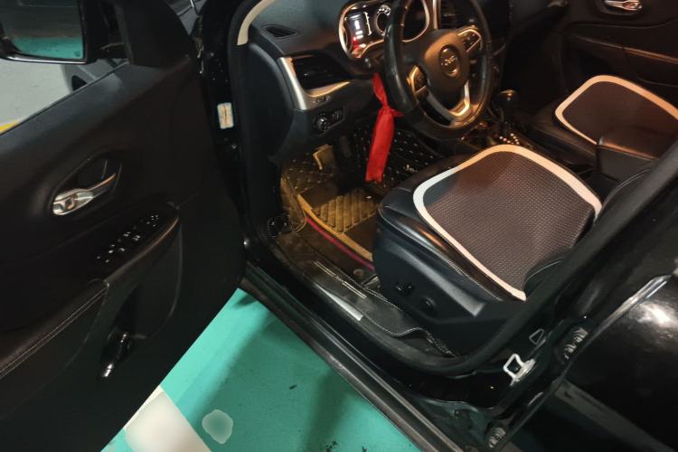 Used Jeep Cherokee 2016 2.4L Leading Edition