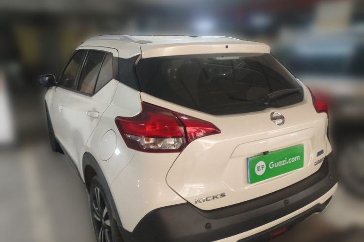 Used Nissan Kicks 2017 1.5L CVT Cool Enjoy Edition Rear Left 45 Deg