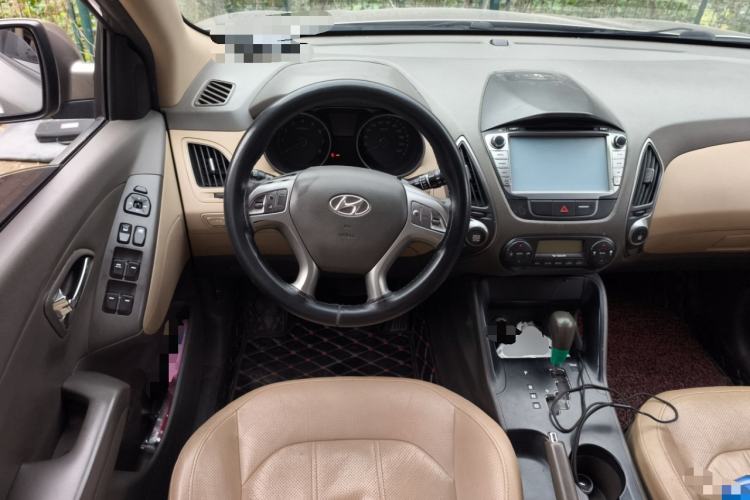 Used Hyundai ix35 2013 2.0L Automatic Two-Wheel Drive Smart GLS China IV Standard