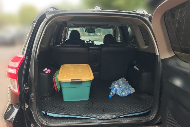 Used Toyota RAV4 2011 2.4L Automatic 4x4 Luxury Edition
