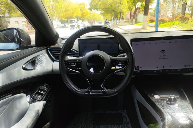 Used BYD Seal 2022 650 km All-Wheel-Drive Performance Version
