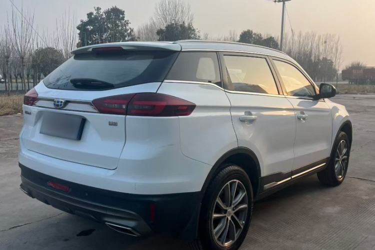 Used Geely Auto Emgrand X7 Sport 2018 2.0L Manual Two-Wheel Drive Zhiya Version
