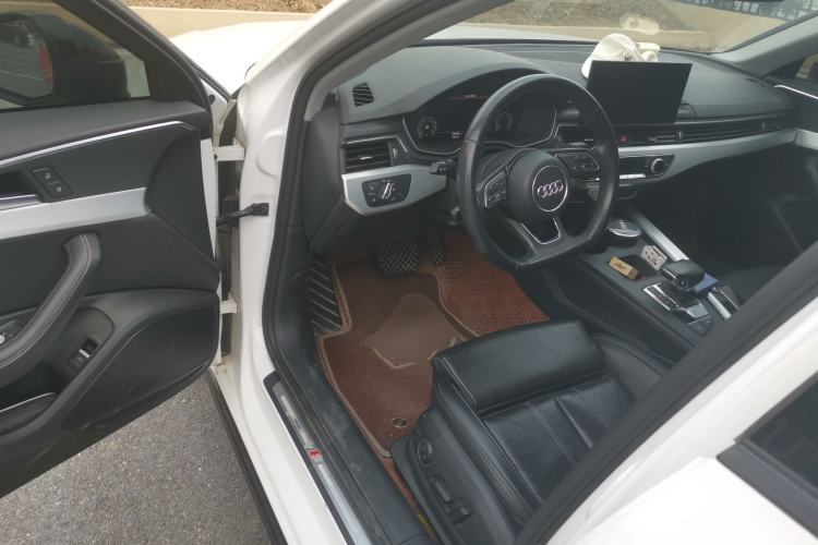 Used Audi A4L 2022 40 TFSI Luxury Dynamic Model