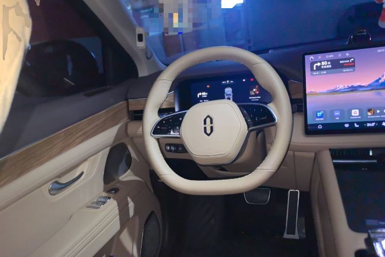 Used Hima AITO M7 2024 1.5T Intelligent Drive Rear-Drive Ultra Version 5 Seats Steering Wheel