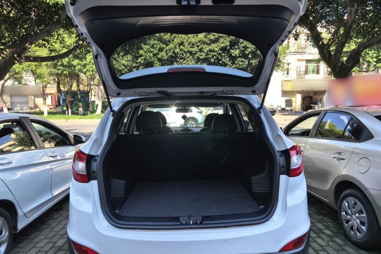 Used Hyundai ix35 2015 2.0L Automatic 2WD Smart Type China IV