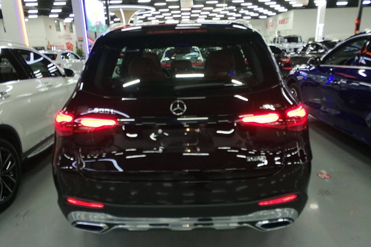 Used Mercedes-Benz GLC 2023 Facelifted GLC 300 L 4MATIC Luxury Version 5 Seats